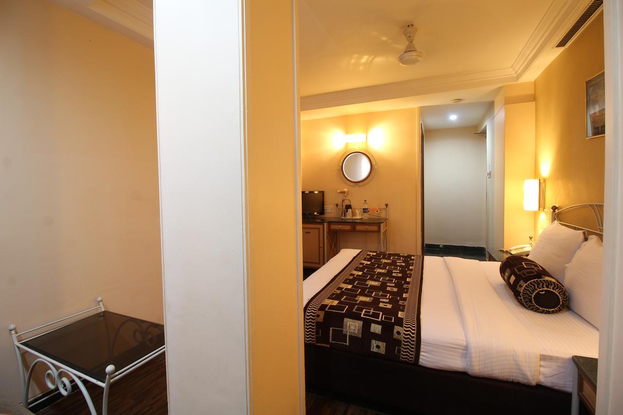 דמאן Hotel Gurukripa מראה חיצוני תמונה
