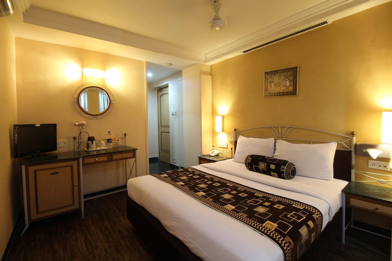 דמאן Hotel Gurukripa מראה חיצוני תמונה