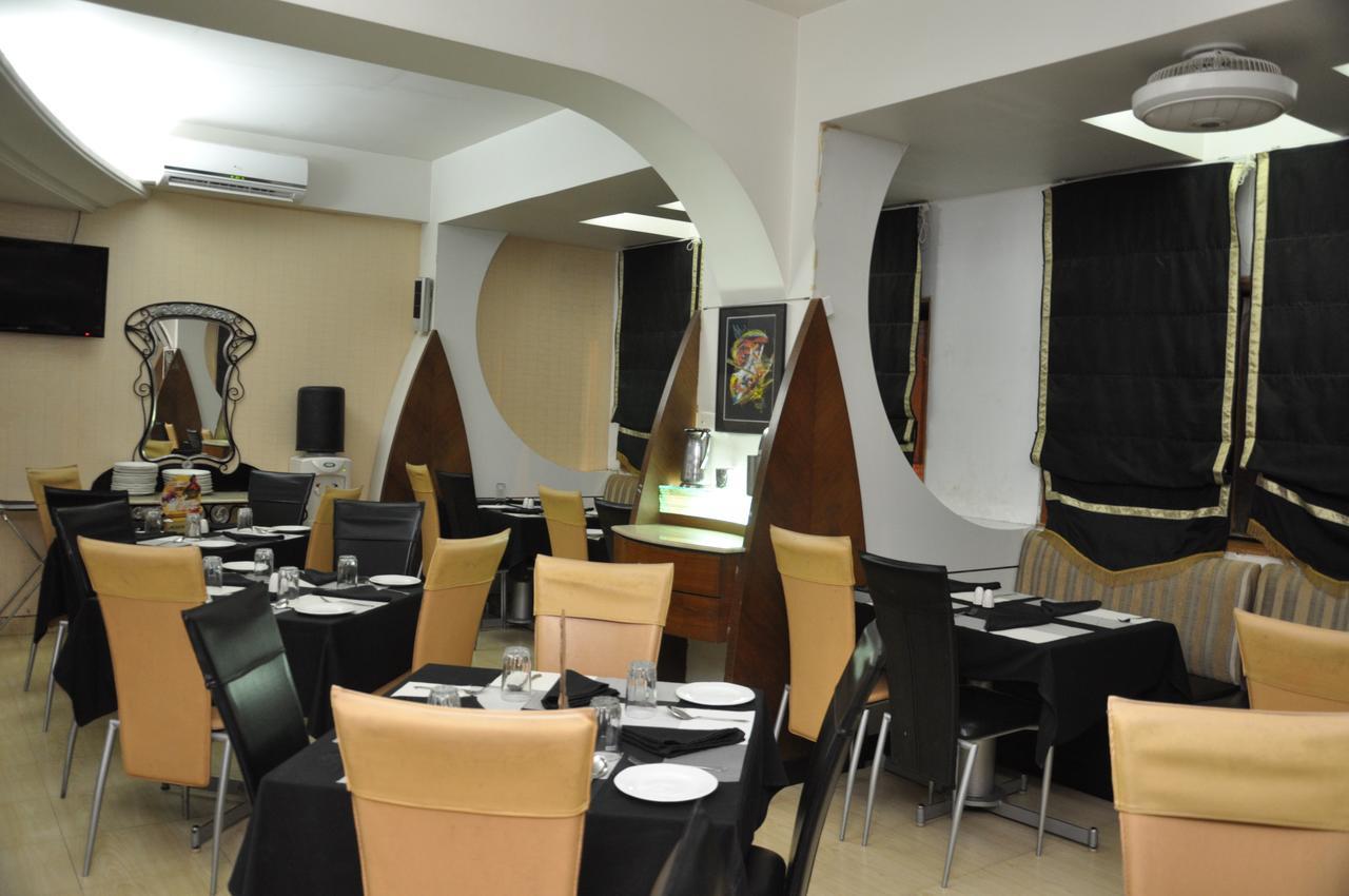 דמאן Hotel Gurukripa מראה חיצוני תמונה