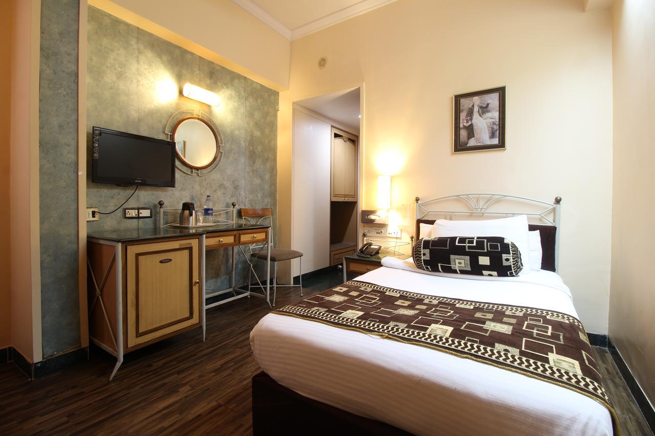 דמאן Hotel Gurukripa מראה חיצוני תמונה
