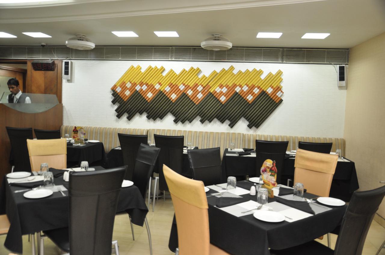 דמאן Hotel Gurukripa מראה חיצוני תמונה