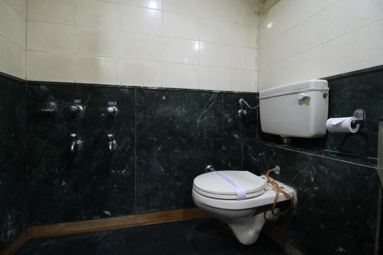 דמאן Hotel Gurukripa מראה חיצוני תמונה