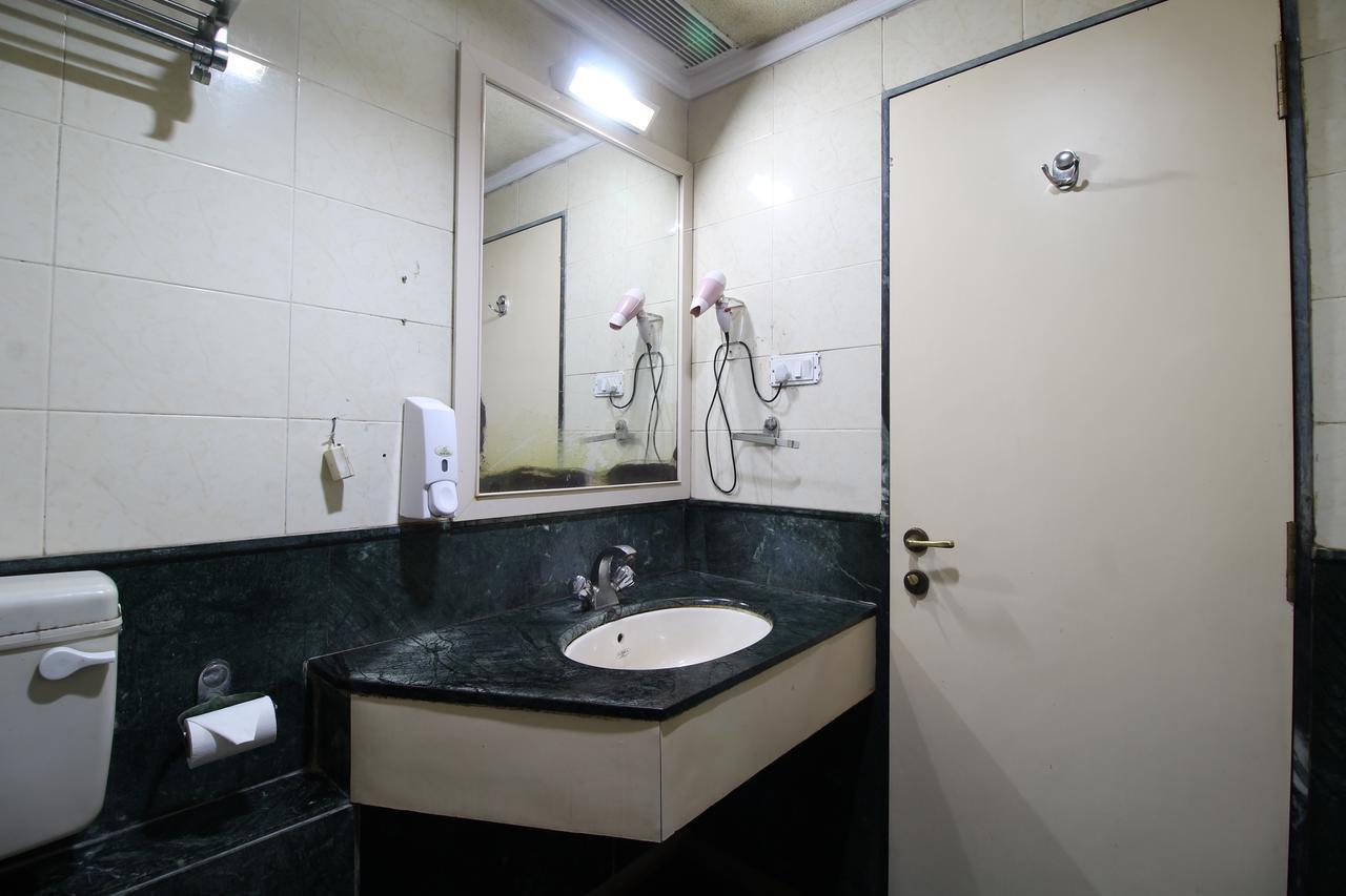 דמאן Hotel Gurukripa מראה חיצוני תמונה