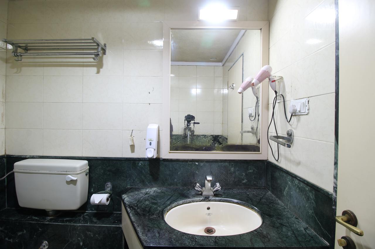 דמאן Hotel Gurukripa מראה חיצוני תמונה