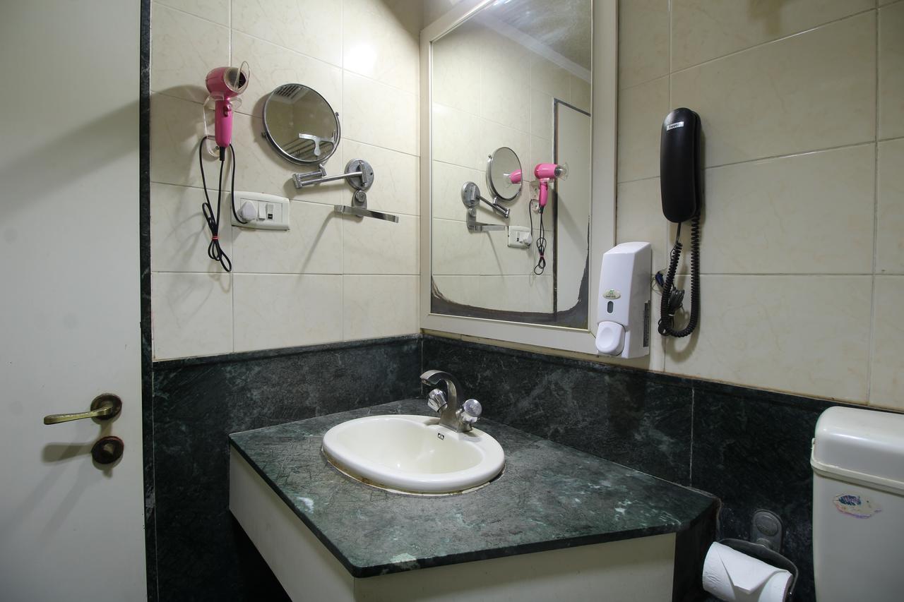 דמאן Hotel Gurukripa מראה חיצוני תמונה