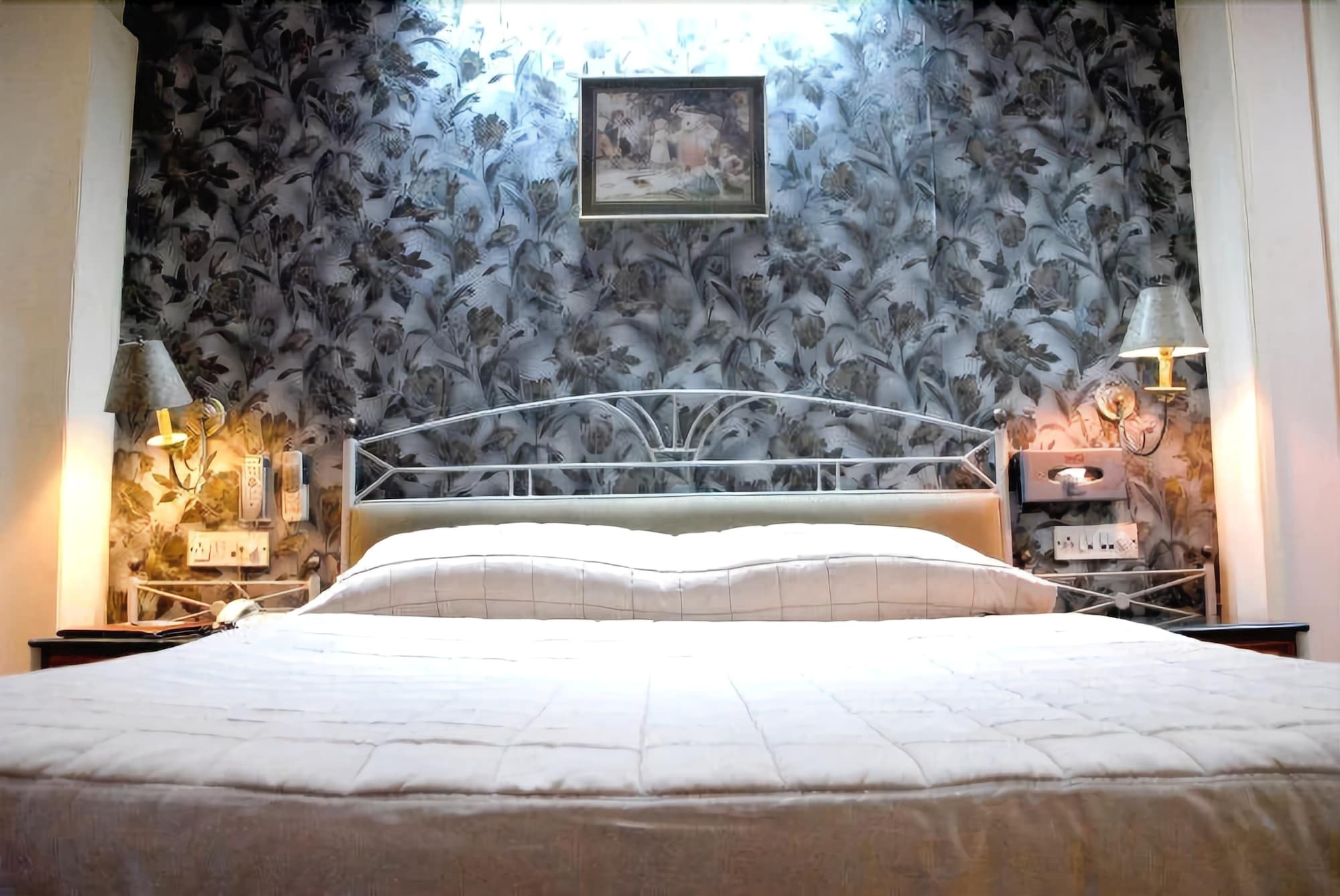 דמאן Hotel Gurukripa מראה חיצוני תמונה